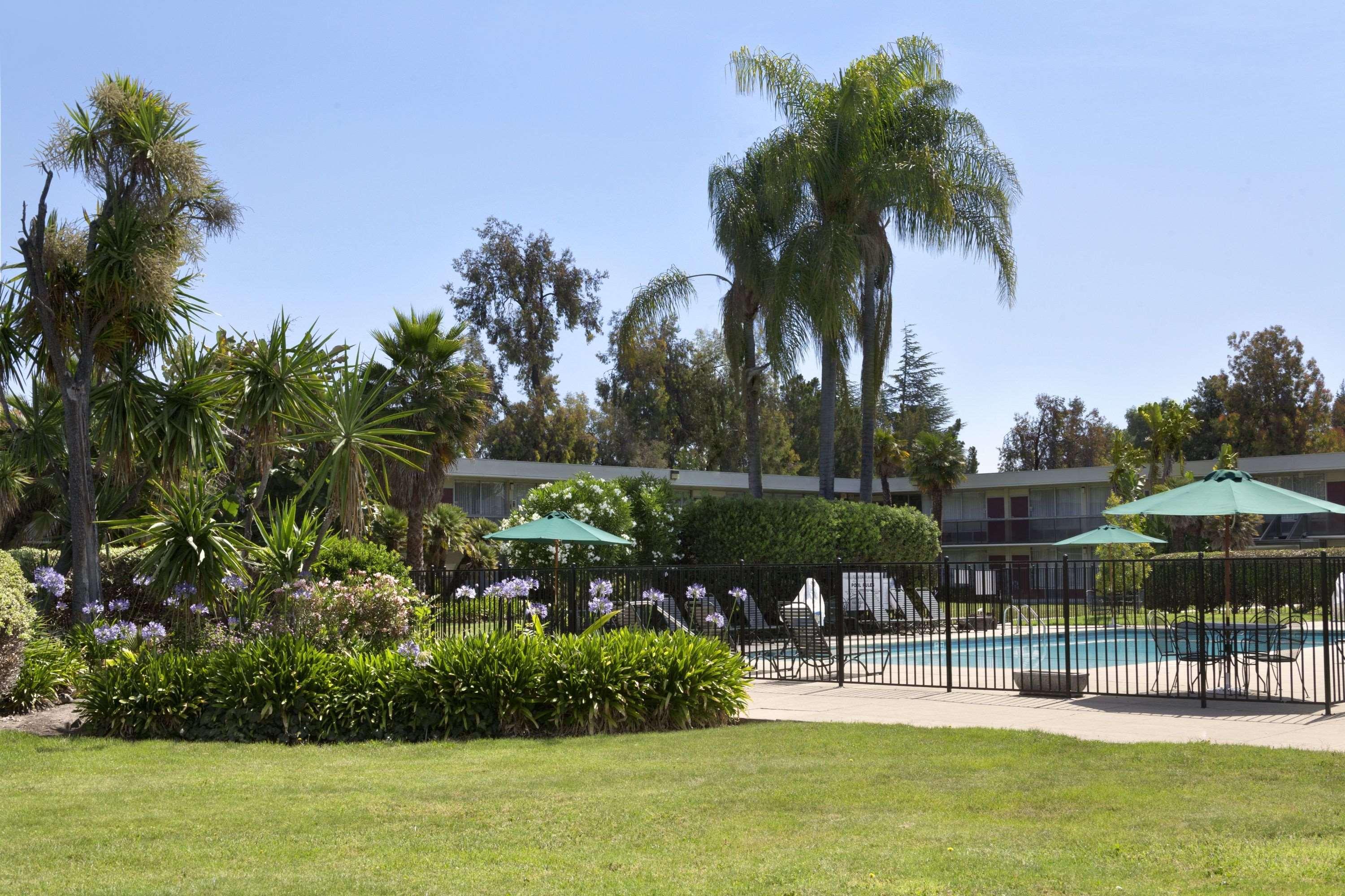 Ramada By Wyndham Sunnyvale/Silicon Valley מראה חיצוני תמונה