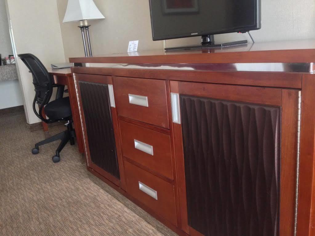 Ramada By Wyndham Sunnyvale/Silicon Valley מראה חיצוני תמונה
